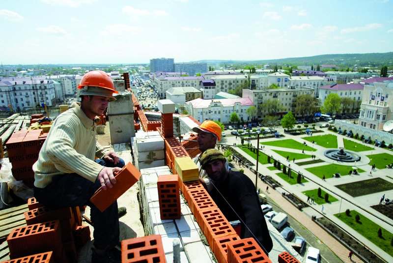 Работа в России: Строительные бригады